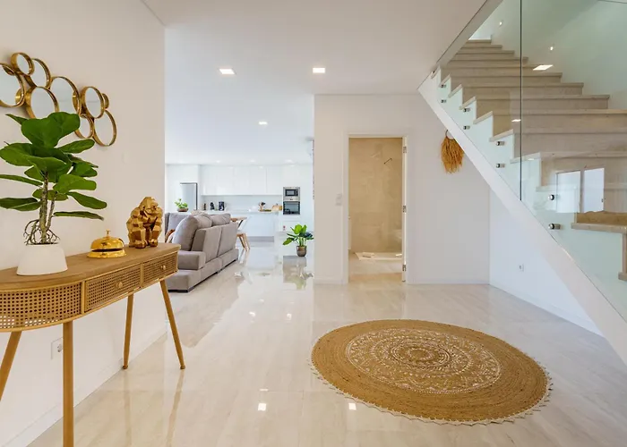 Axess With Panoramic Ocean View لورينها