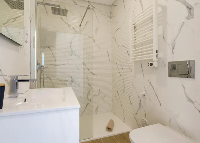 Axess With Panoramic Ocean View لورينها