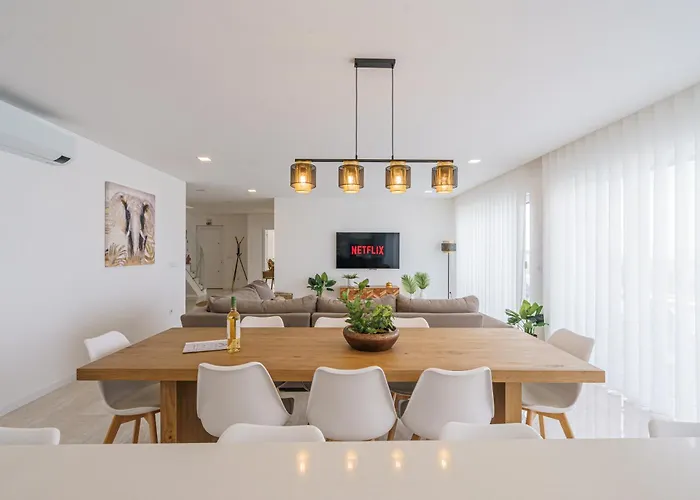 Axess With Panoramic Ocean View فيلة لورينها